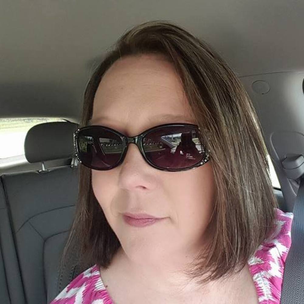 Meet your Posher, Dina